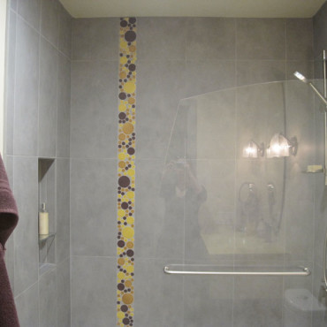 Modern Bath – Gray & Yellow