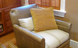 02-warm-craftsman-home-living-room-chair–Interior-design-berkeley-ca-nibler-600×800