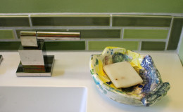 11-bathroom-blue-green-dish-soap-san-mateo-palter-900×600